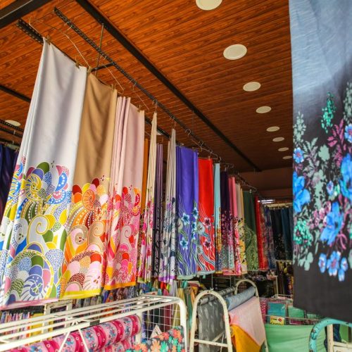 Kedai fabrik _ tekstil di Bandar Tangkak (12)